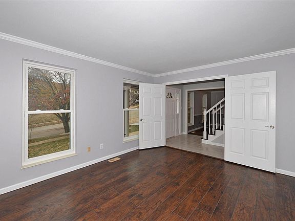 5th image of 3902 Brookstone South Dr