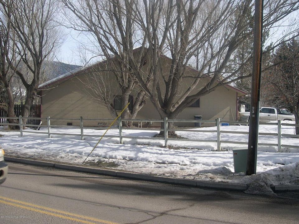2nd image of 865 Aster Ct