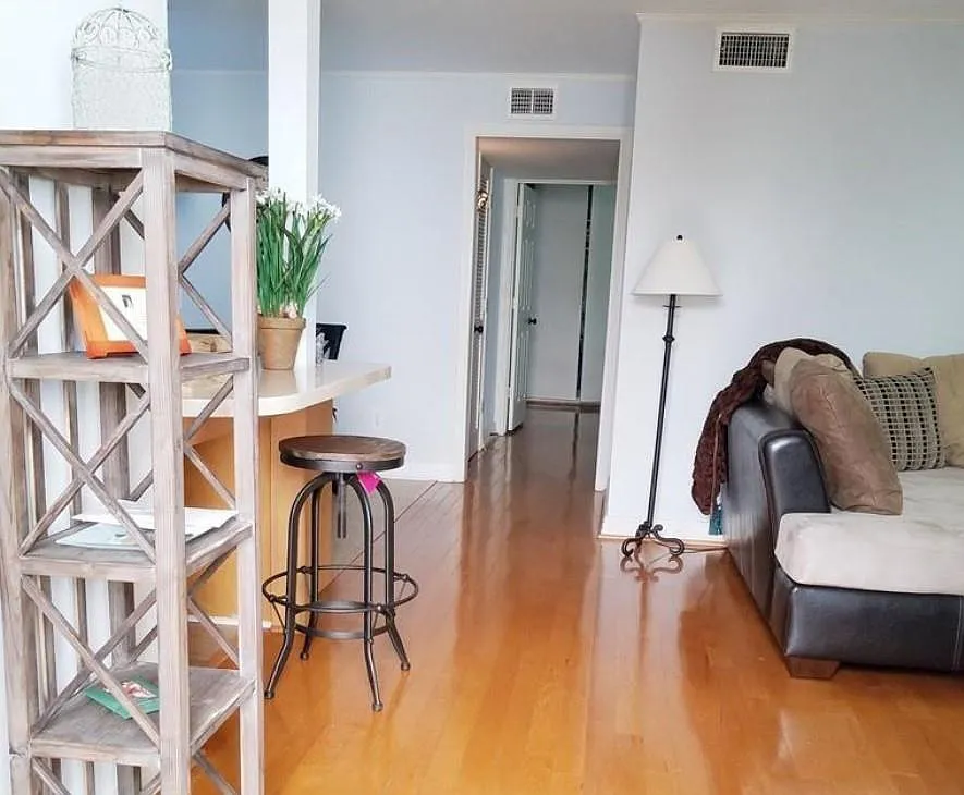 2 bed, 2.0 bath, 920 sqft, $1,350 — Photo 3