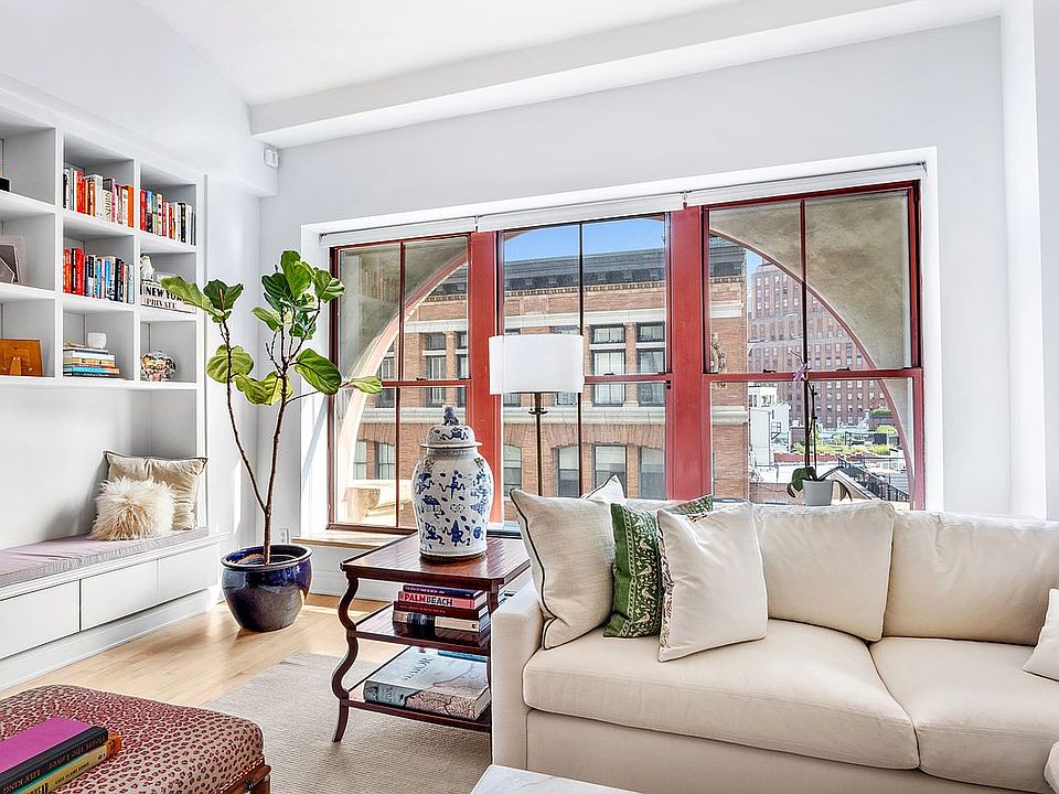 1st image of 27 N Moore St APT 9B