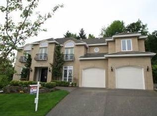 17610 Brookhurst Dr, Lake Oswego, OR 97034