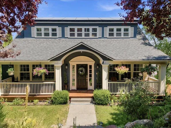 3042 NW Craftsman Dr, Bend, OR 97703