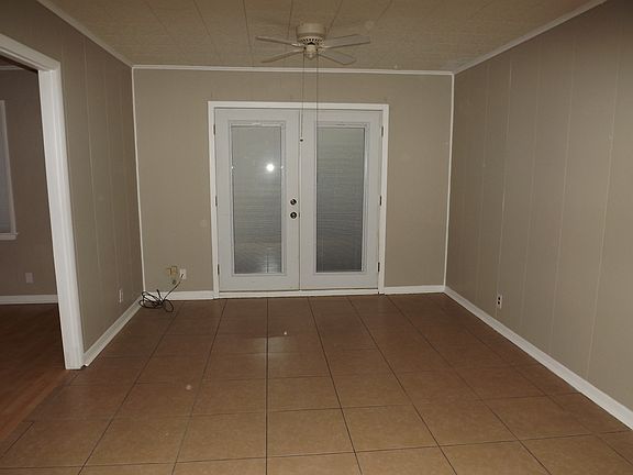 5th image of 401 Caroline Dr