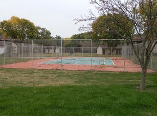 1710 Willow View Rd APT 2, Urbana, IL 61802