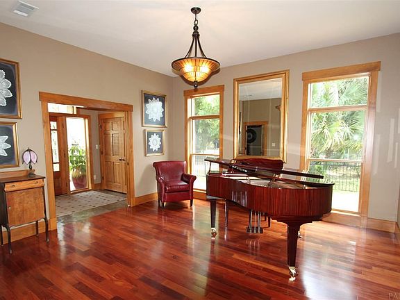 Grandeur at the entrance to the home