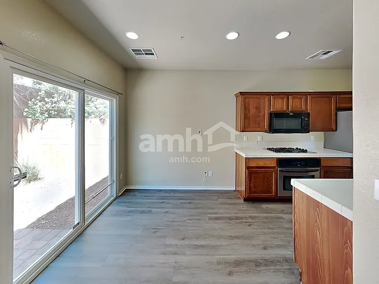 6215 Van Eps Ct — Photo 5