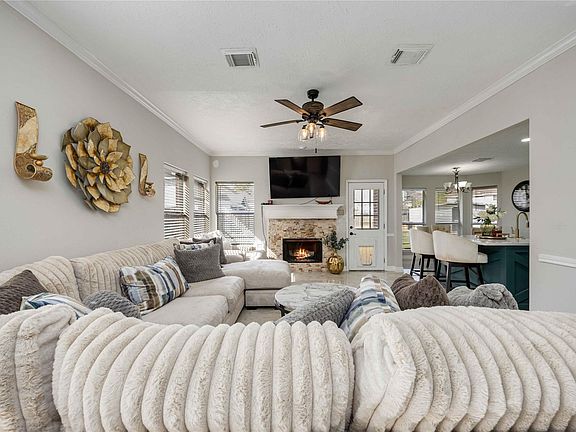 5th image of 414 Welford Ln