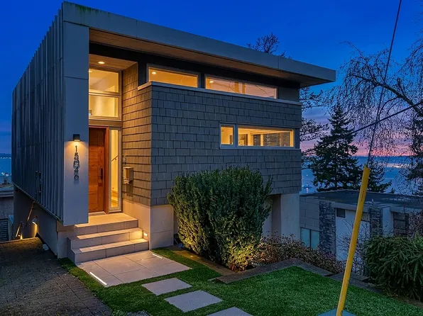 15046 Buena Vista Ave, White Rock, BC V4B 1X9