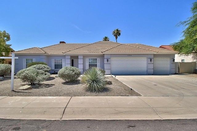 1st image of 1235 E Balboa Dr