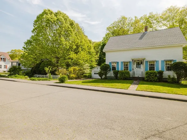 28 Anawan St, Taunton, MA 02780