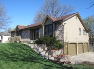 7310 N Olive St, Gladstone, MO 64118