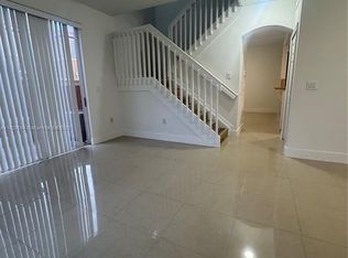 6141 NW 115th Pl APT 355, Doral, FL 33178