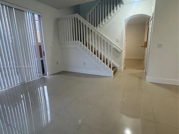 6141 NW 115th Pl APT 355, Doral, FL 33178