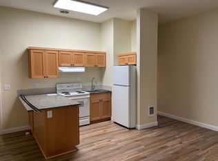 148 N Bridge St APT 1, Sheridan, OR 97378
