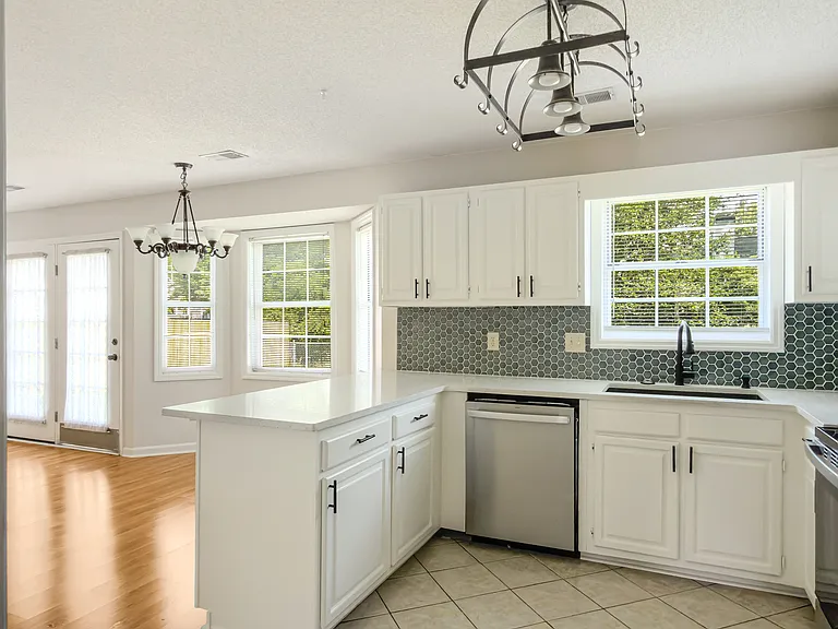 108 Heron Ln — Photo 16