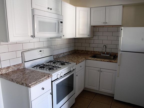 3rd image of 1101 N Camilla Blvd Unit 2