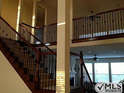 5th image of 1210 Royal Manor Ct