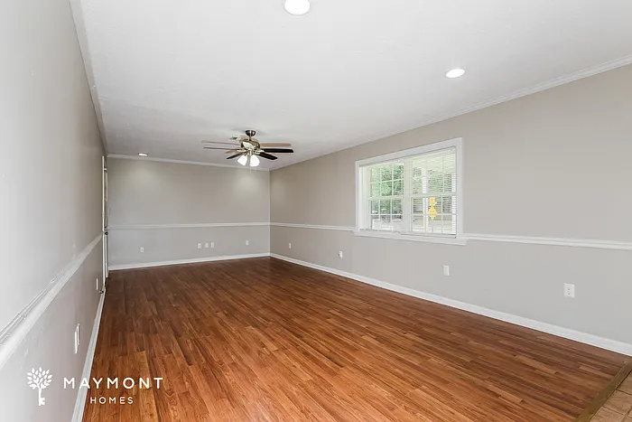 4 bed, 2.5 bath, 1965 sqft, $1,900 — Photo 4
