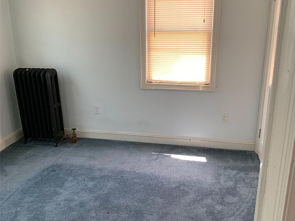 3rd image of 94-04 Vanderveer St Floor 2