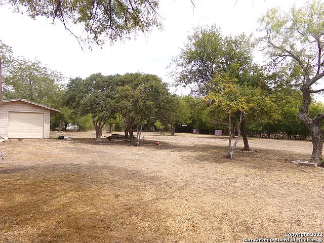 5975 Babcock Rd — Photo 10