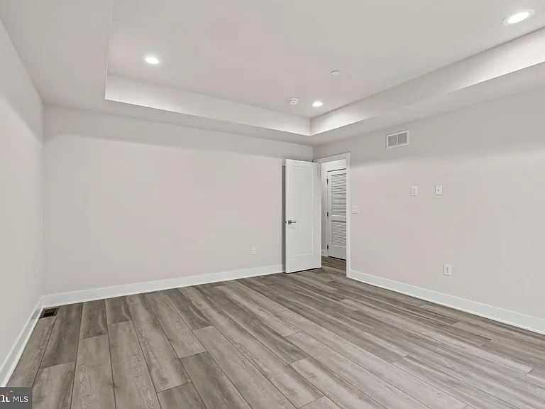 701 Brewster Aly #65 — Photo 23