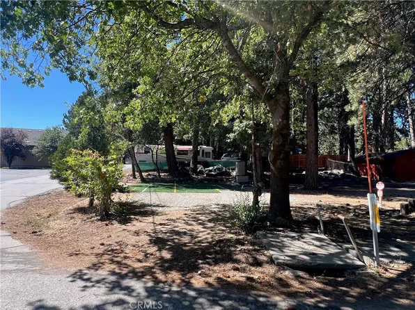 2568 Spring Dr, Running Springs, CA 92382