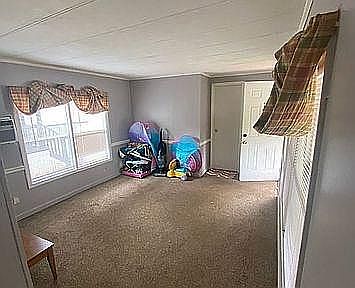 3rd image of 193 W Meadow Ln SW
