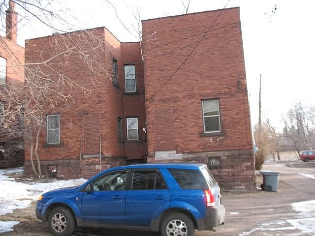 2nd image of 617 N 10TH AVE E