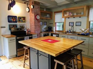 298 Broadway, Newport, RI 02840