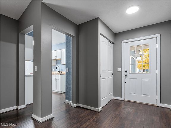2nd image of 1068 Terrace Ct