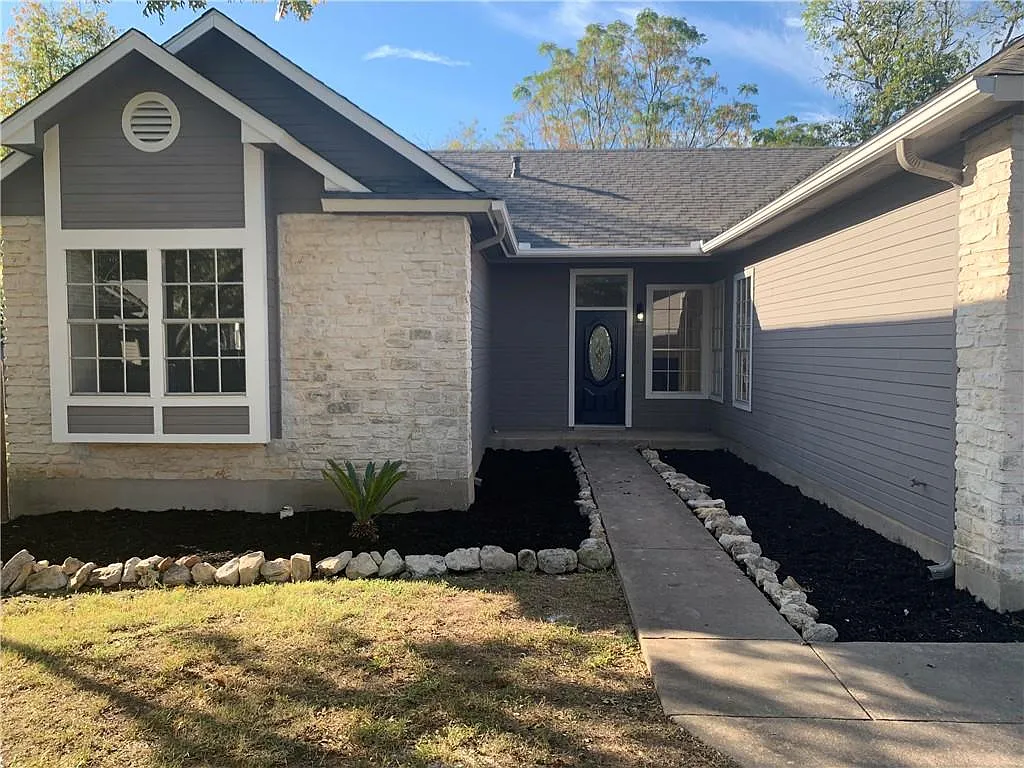 Building Photo - 2203 Tanglevine Dr