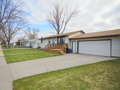 524 Kettering Dr, Aberdeen, SD, 57401