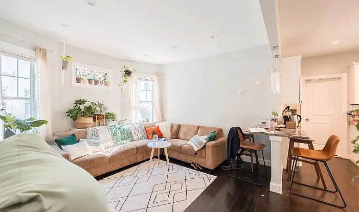 31 Pleasant St #1 — Photo 6