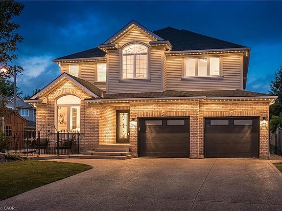 3rd image of 608 Bluenose Cres