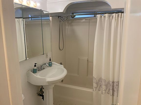 5th image of 203 Prospect Ave