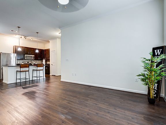 3rd image of 20 Helton Dr #1431