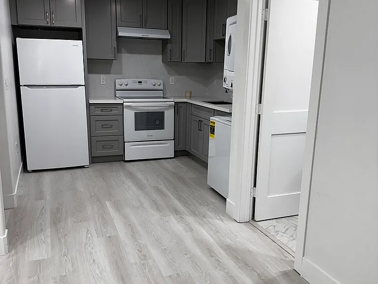 3033 Northrop Ave — Photo 20