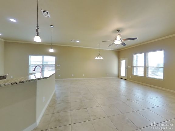 3rd image of 128 Donna Cir