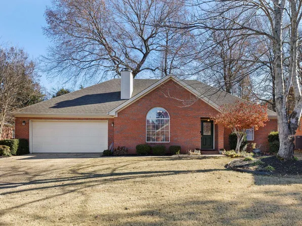 208 Woodcrest Dr, Florence, AL 35630