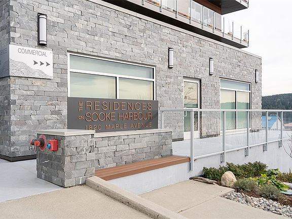 3rd image of 1820 Maple Ave S #207