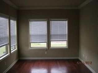 5th image of 223 Riverlands Dr
