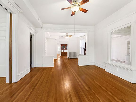 5th image of 626 W Wellington Ave APT 3