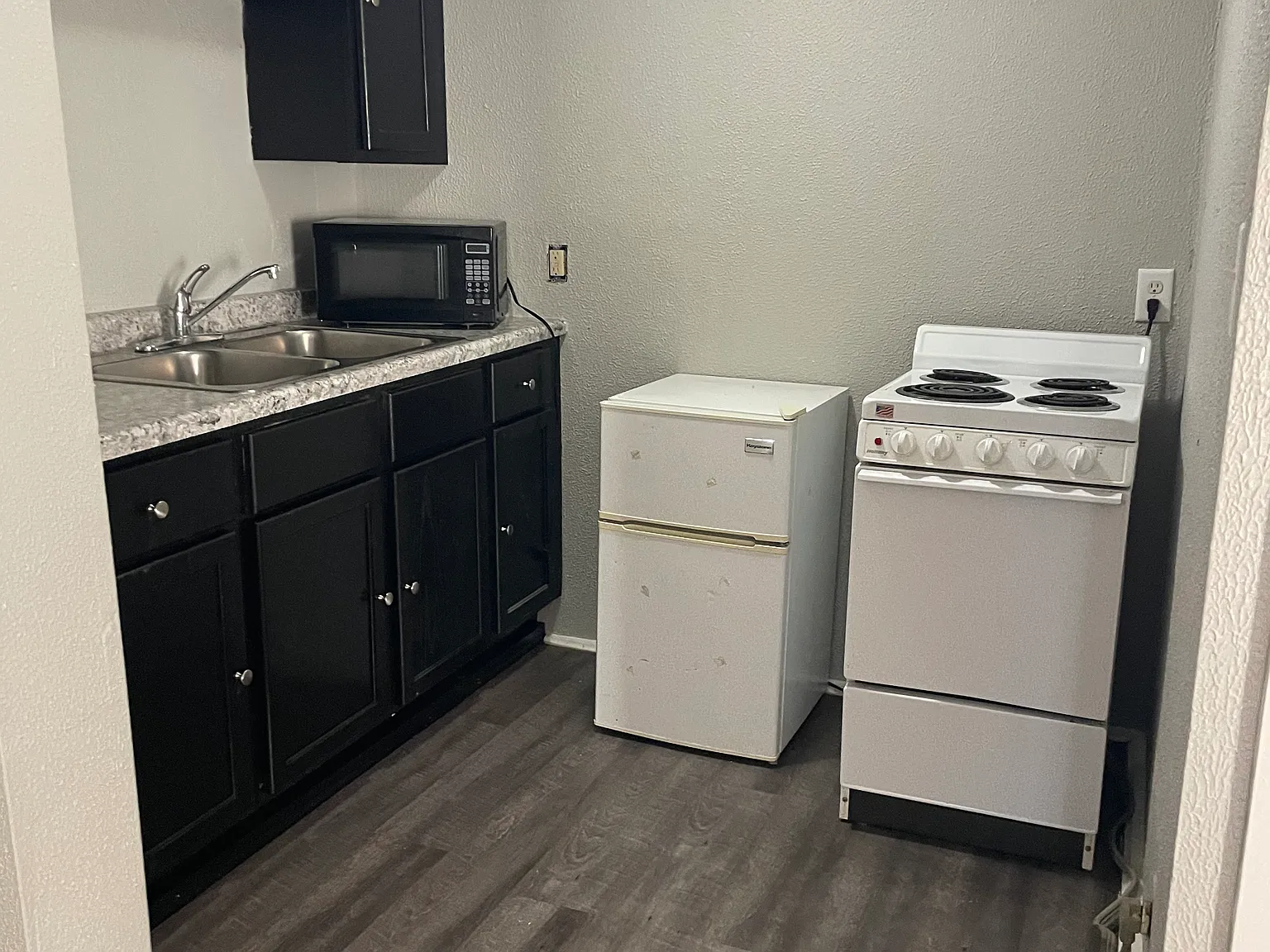 614 E Mishawaka Ave — Photo 2