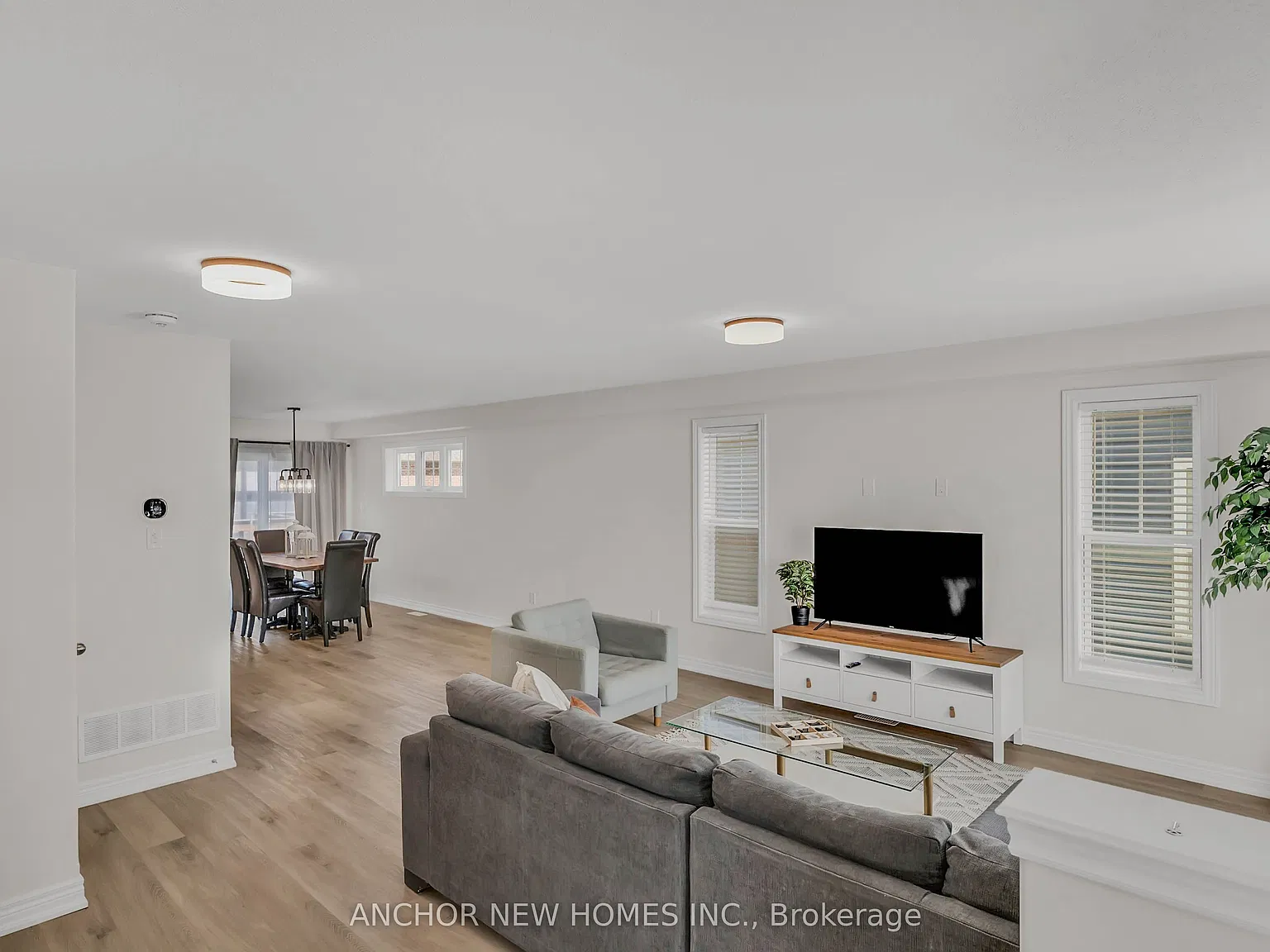3 bed, $2,850 — Photo 3