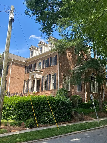 529 Queens Rd Photo 1