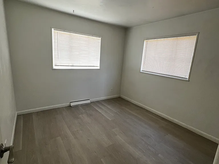 2107 6th Ave — Photo 8