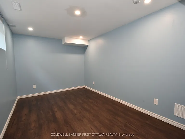413 Blackleaf Dr — Photo 15