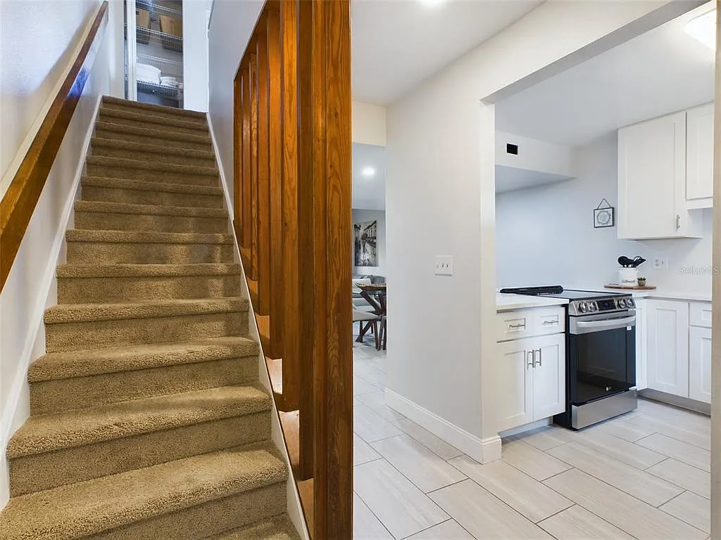 2 bed, 1.5 bath, 1158 sqft, $1,700 — Photo 4