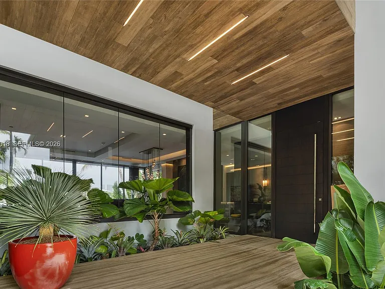 508 W Dilido Dr — Photo 9