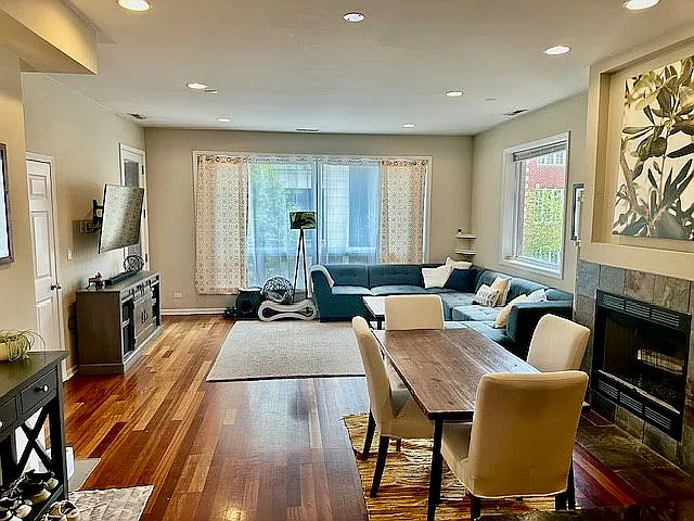 3 bed, 1850 sqft, $3,800 — Photo 2